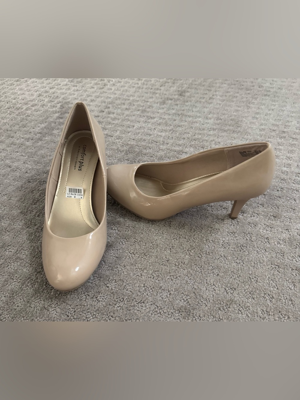 NWT Comfort Plus by Predictions Nude Patent Heel Pumps